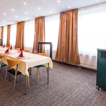 An Der Waldstrasse Hotel 3*