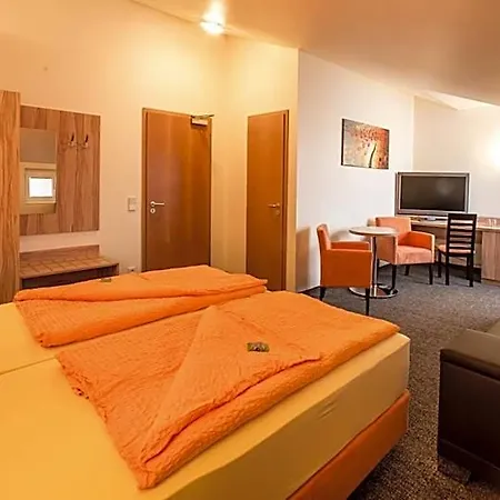 An Der Waldstrasse 3* Gross-Zimmern